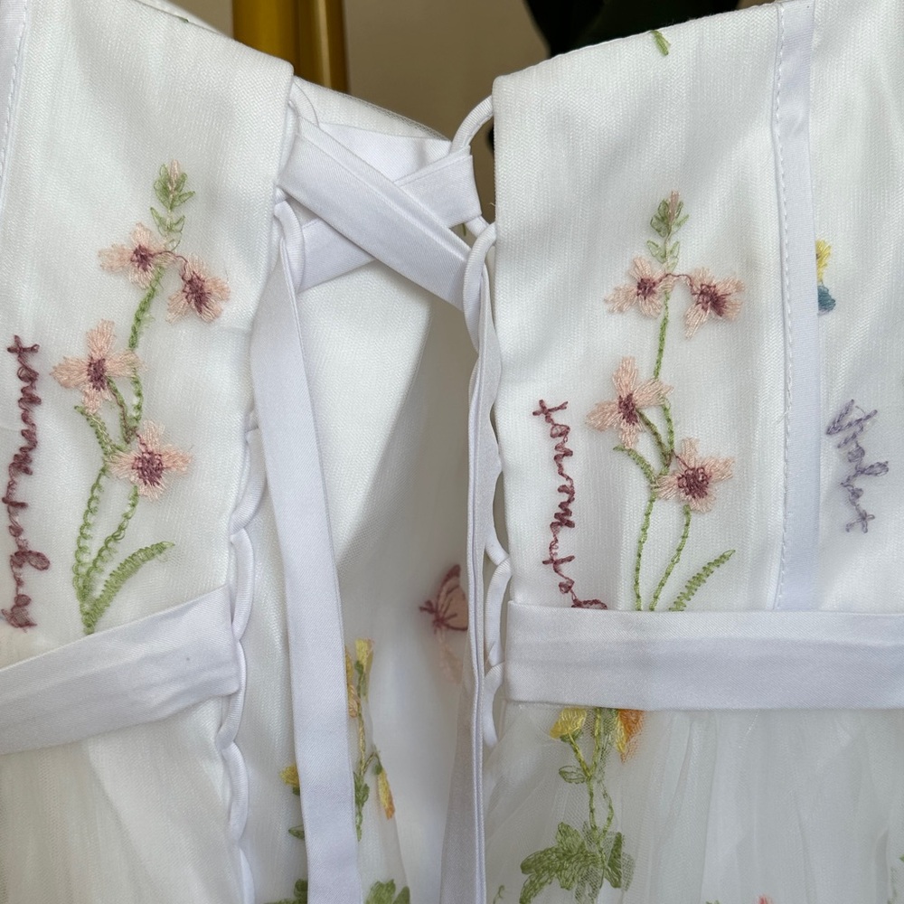 Floral Embroidered White Dress - Picture 4 of 7